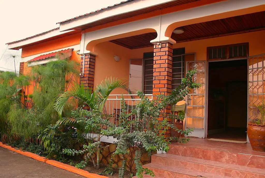 Hotel Acacia Kampala 3*,